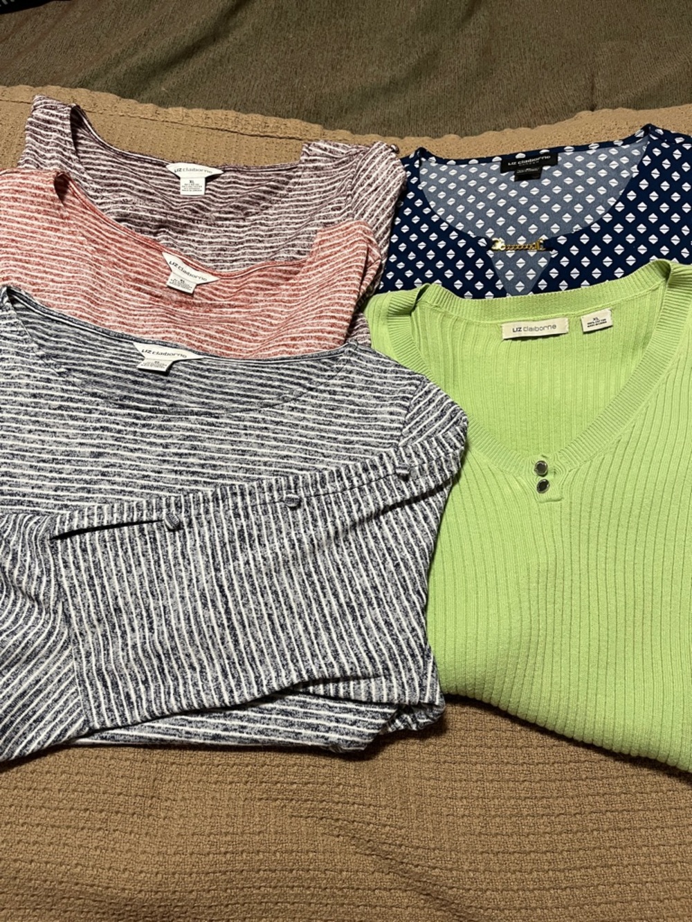 5 Women’s Liz Claiborne Tops—Size XL